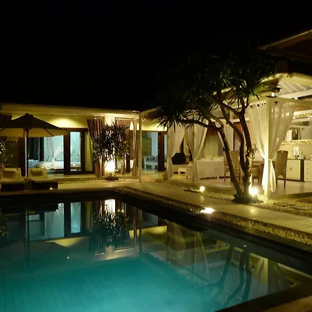 La Dolce Villa Seminyak  Exterior photo